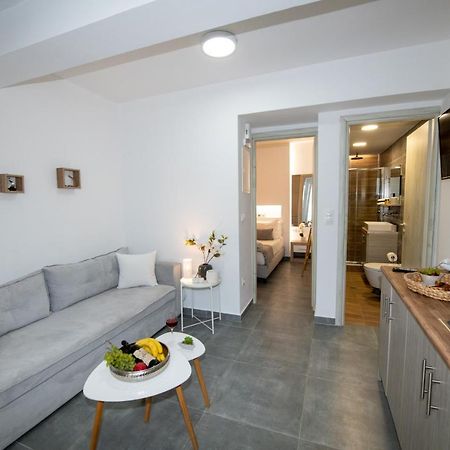 Sofia'S Apartment Камарі Екстер'єр фото