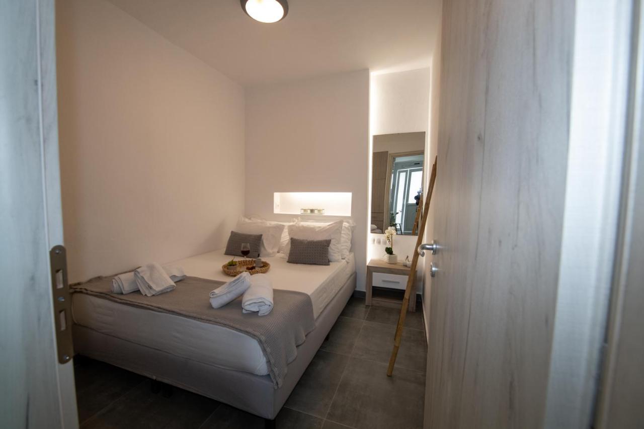 Sofia'S Apartment Камарі Екстер'єр фото