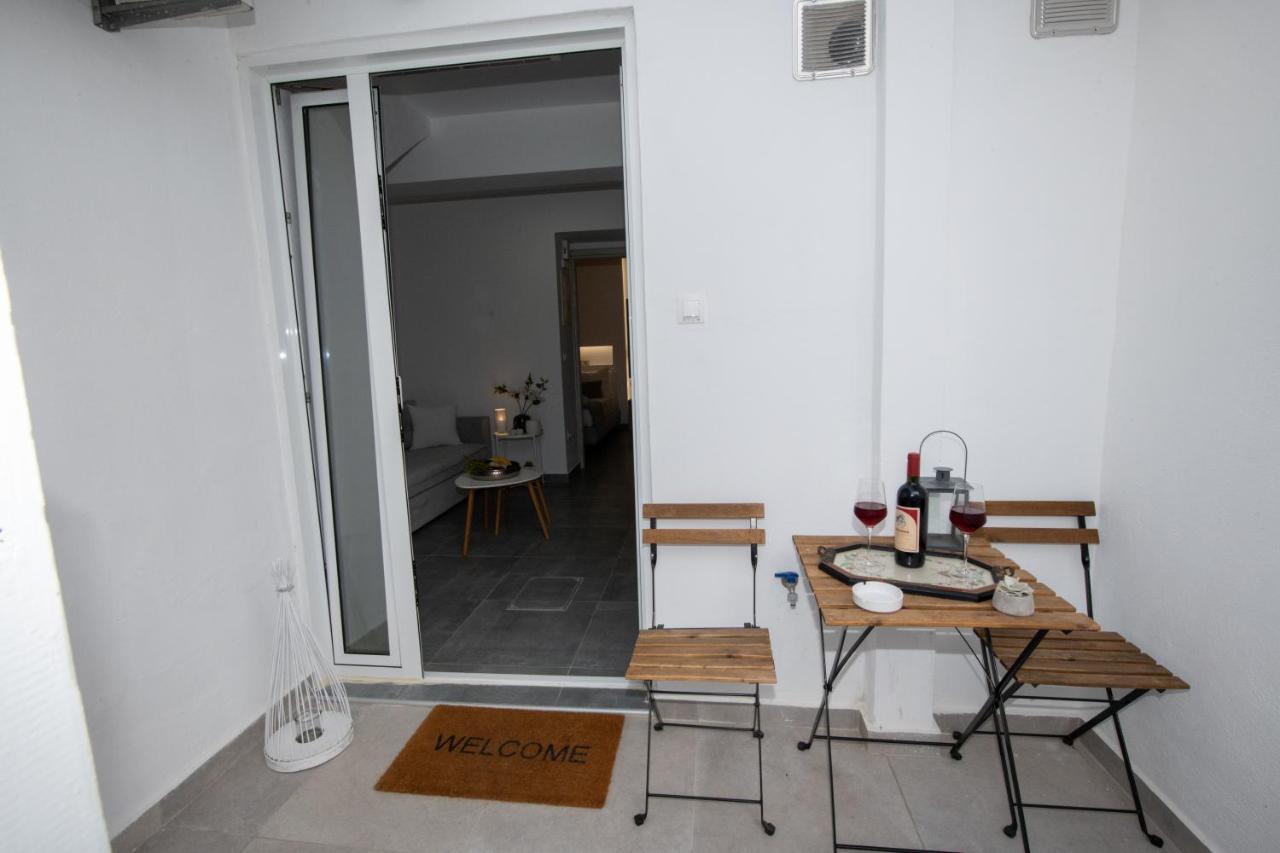 Sofia'S Apartment Камарі Екстер'єр фото